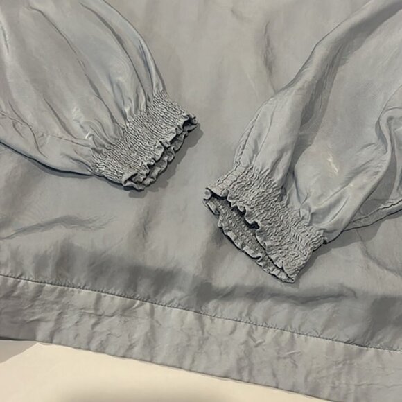 Aritzia Babaton Blue Welsch Reversible Crinked Cropped Blouse size Small - Picture 6 of 10